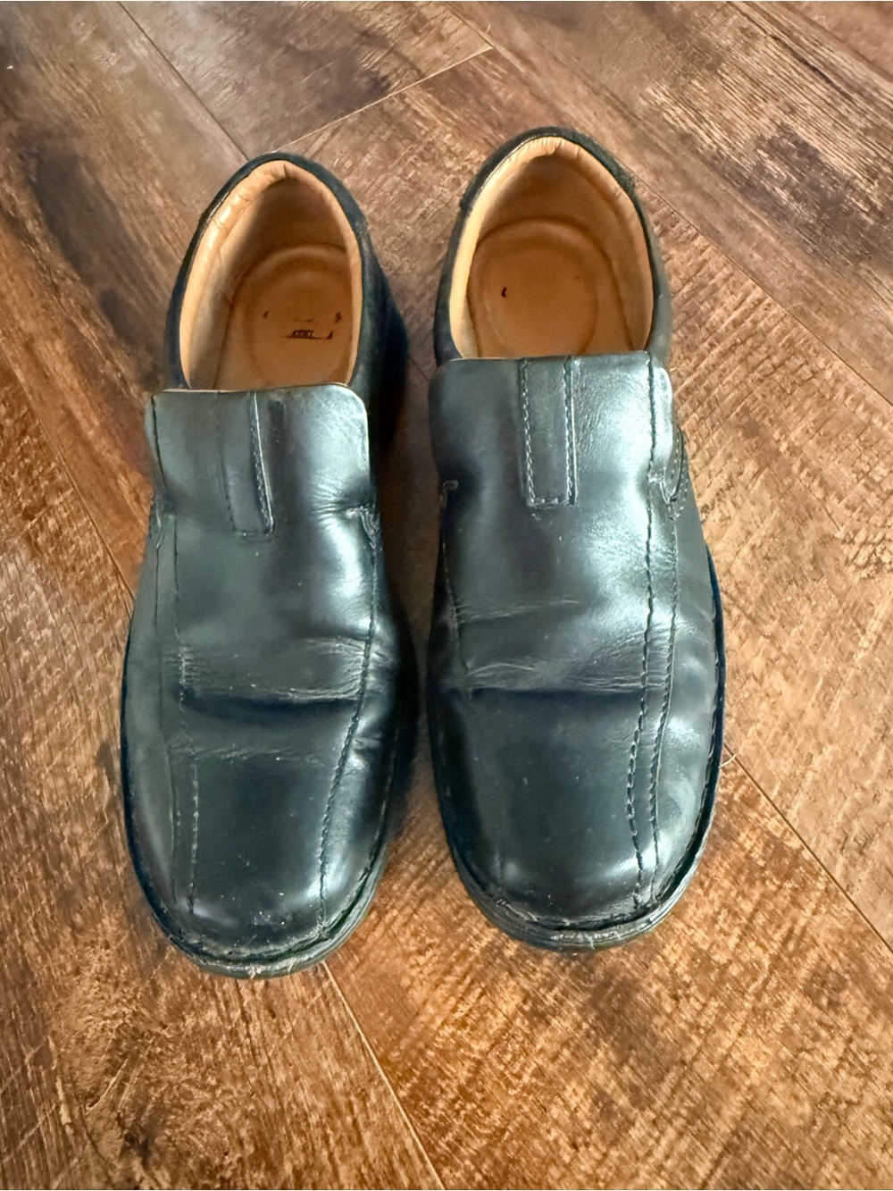 Clarks Men’s Black Leather Slip-On Loafers
